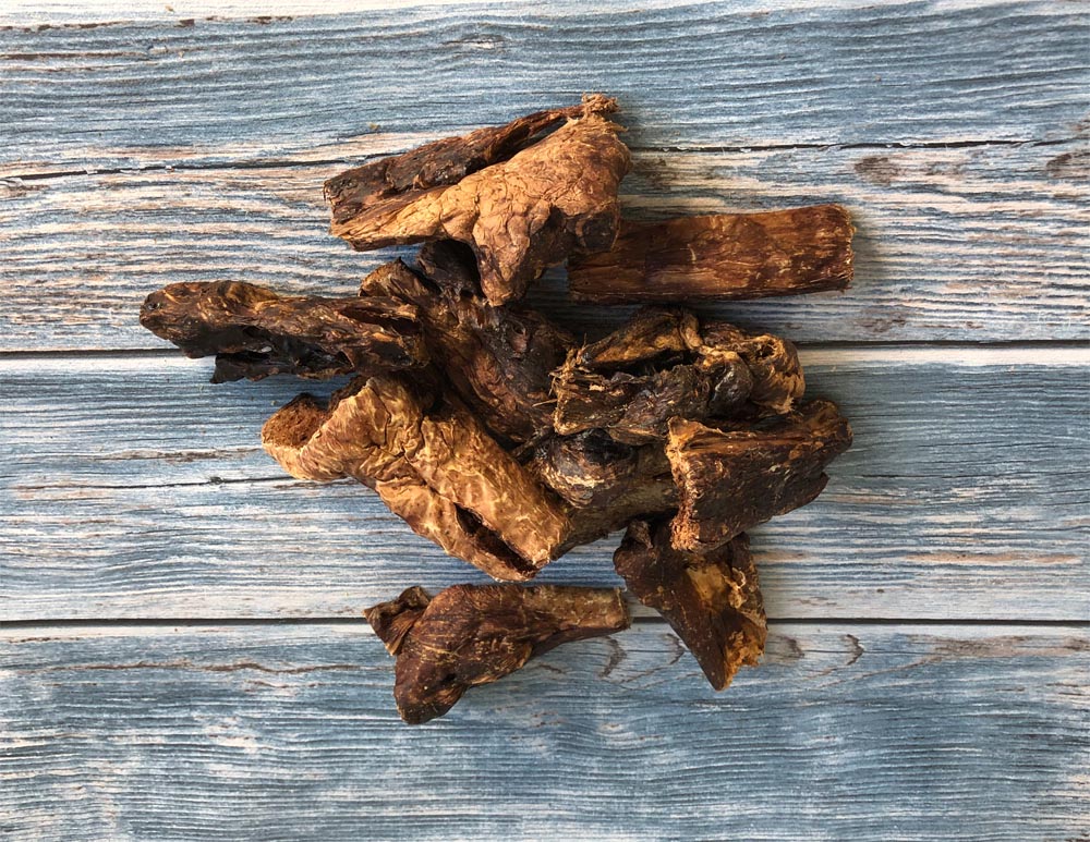vp_rinderlunge-detail getrocknete Pferdelunge, nautrbelassene Kausnacks von Vet Pet für Hunde